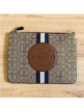 Coach Large Pouch In Signature Jacquard
